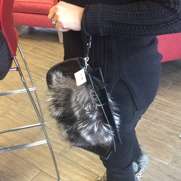 COACH LTD EDIT LEGACY SILVER FOX FUR BLACK Leather - Picture 8 of 8